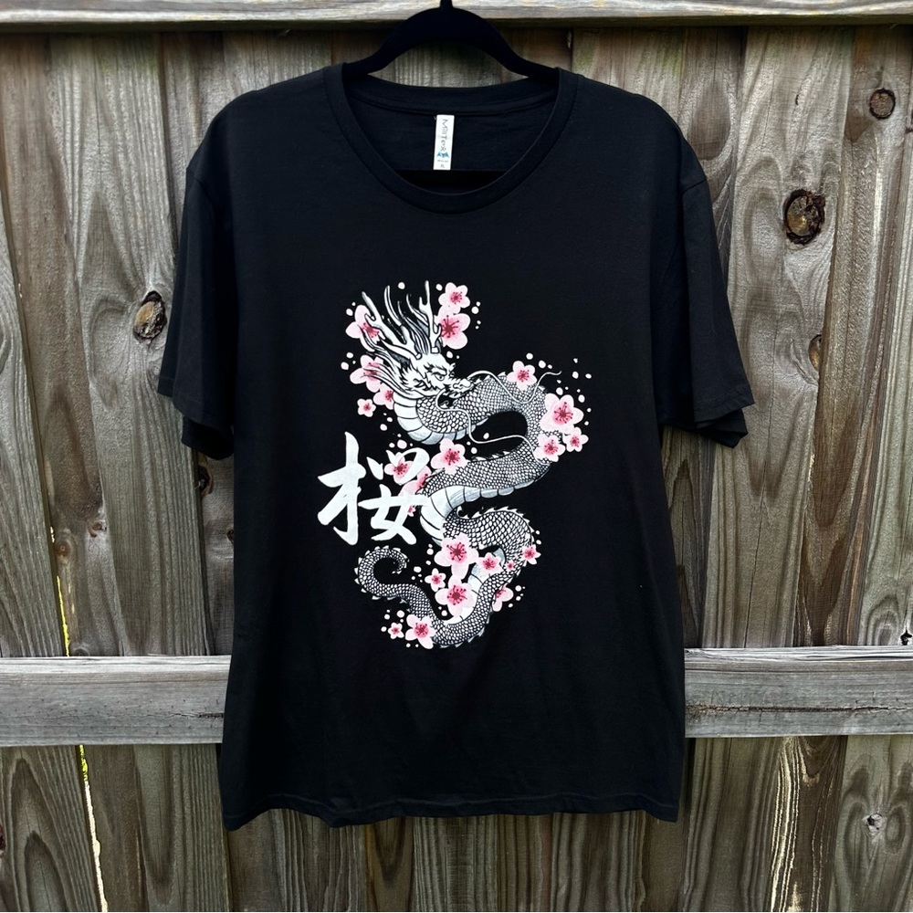 T-Shirt Cherry blossoms and Dragon Japan T-Shirt Size XL